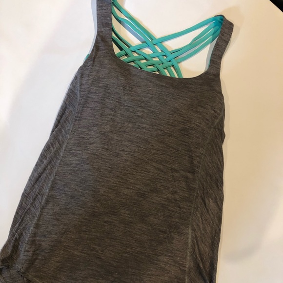 lululemon athletica Tops - Lululemon Tank Top with built in bra good condition size 6
